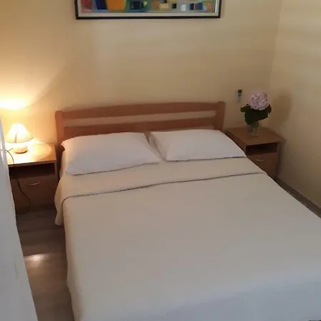 Apartment Two Bedroom Spacious Apartment, Mlini